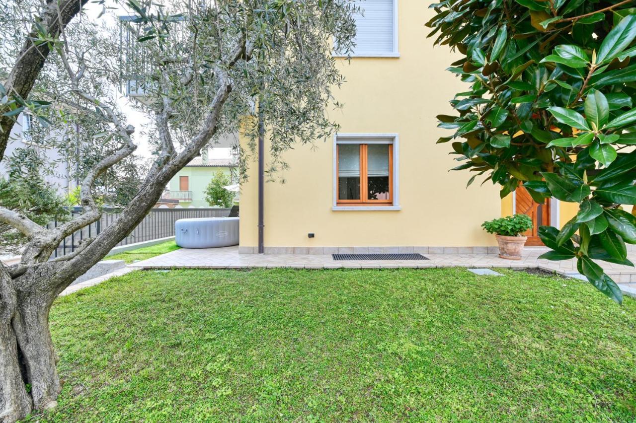 Pearl House - Sirmione Holiday - Jacuzzi Privata Экстерьер фото