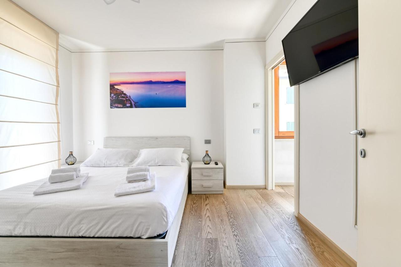 Pearl House - Sirmione Holiday - Jacuzzi Privata Экстерьер фото