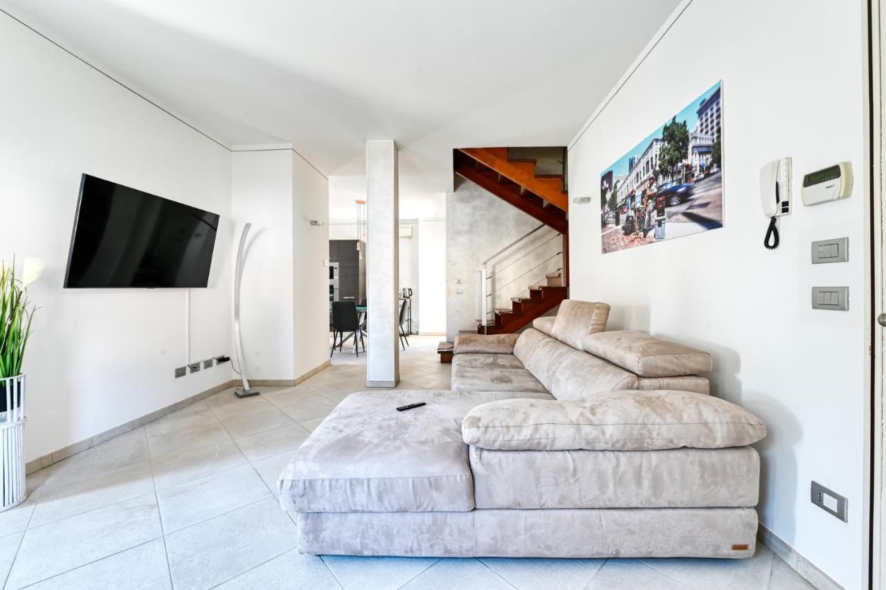 Pearl House - Sirmione Holiday - Jacuzzi Privata Экстерьер фото