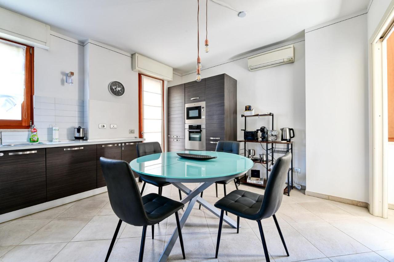 Pearl House - Sirmione Holiday - Jacuzzi Privata Экстерьер фото